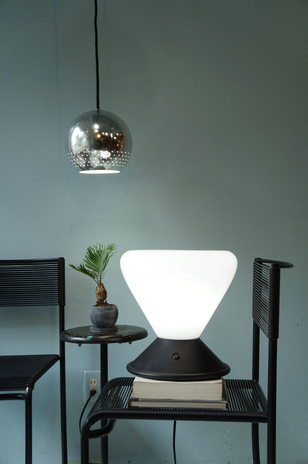 喜多俊之 フロアランプ ポストモダン 乳白ガラス 照明 インテリア