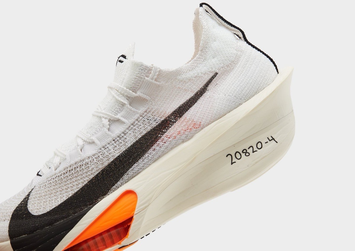 新型最速モデル『Nike Alphafly 3 “Prototype”』が国内1月4日より発売