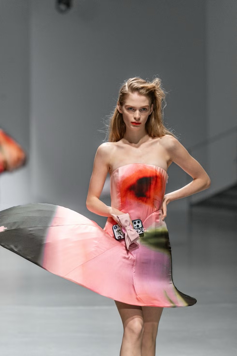 CASETiFY x Reverie by Caroline Hú コラボスマホケースが国内発売開始