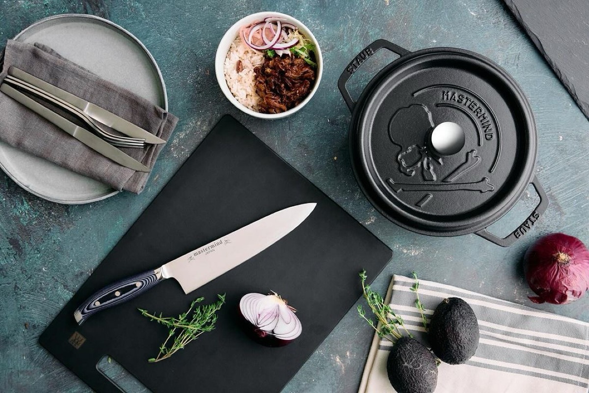 MASTERMIND WORLD × STAUB コラボココットが国内10月3日より発売 | UP