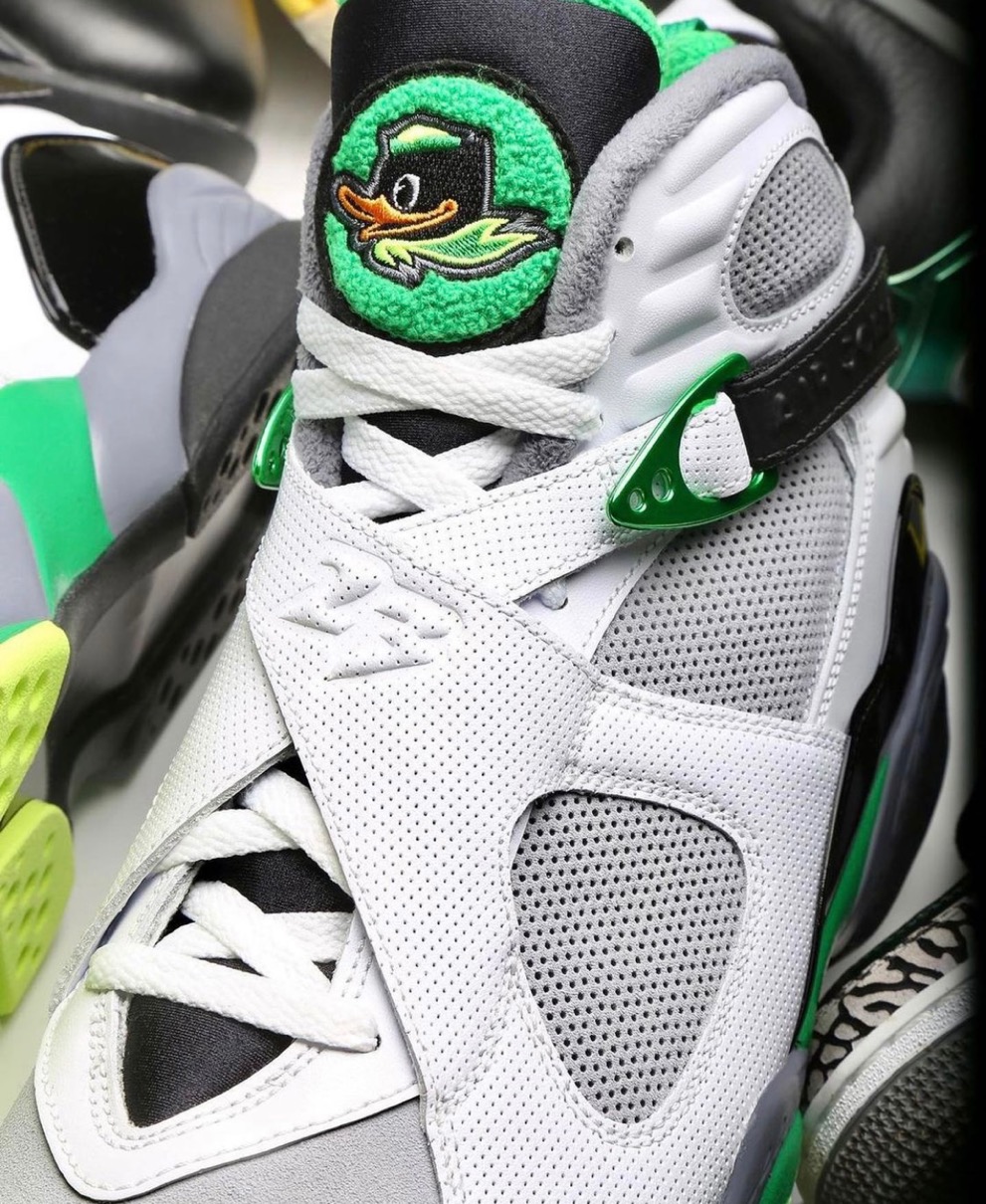Nike Air Jordan 8 PE “Oregon Ducks”が日本時間12月14日に