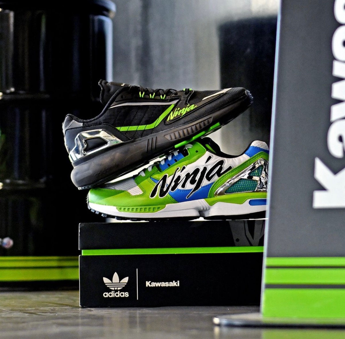 Kawasaki × adidas ZX 8000 & ZX 5K BOOST “Ninja”が国内4月14日より