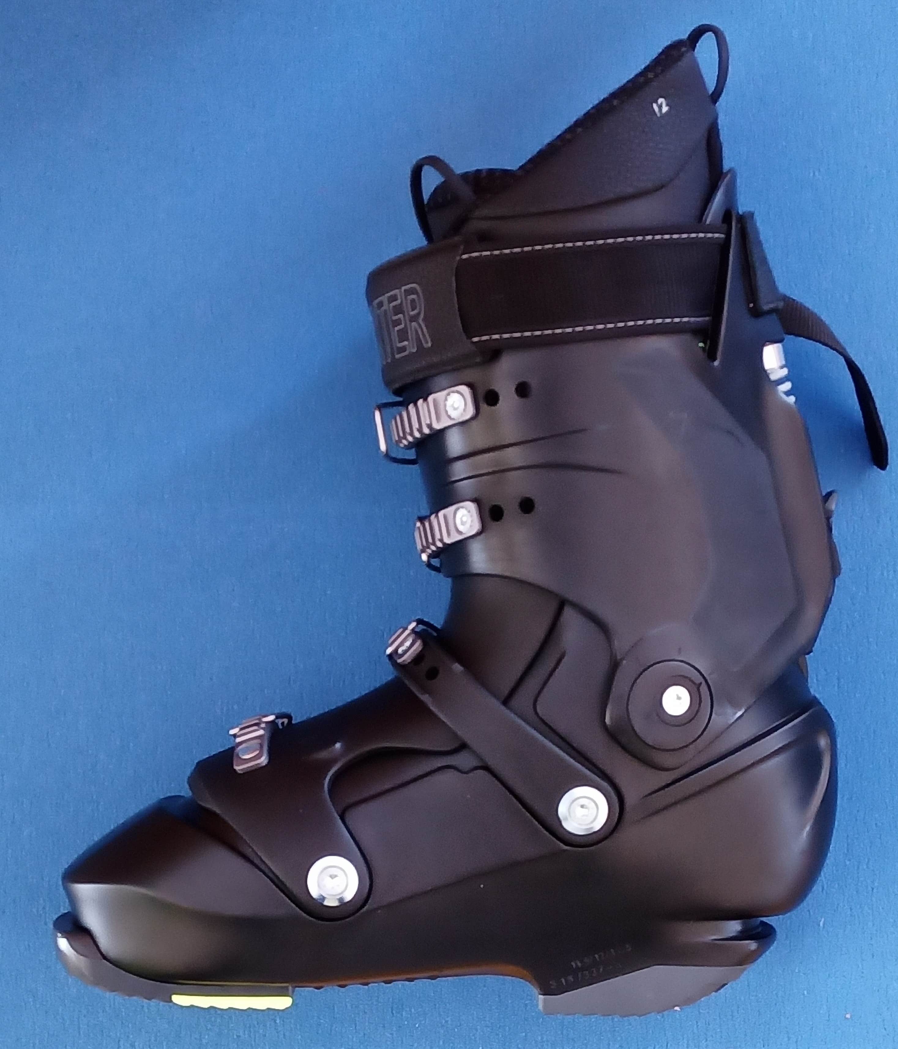 UPZ AT8 2025 (Black) – UPZ Boots