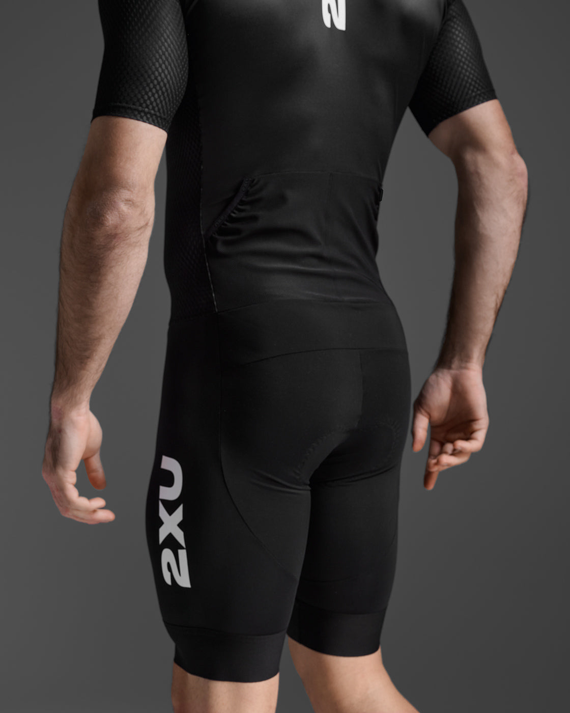 Aero Hex Sleeved Trisuit – 2XU US