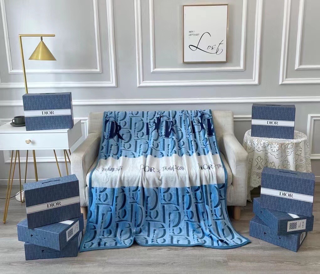 日本国内最高級ブランド販売店のブランド通販専門店 / ディオール毛布