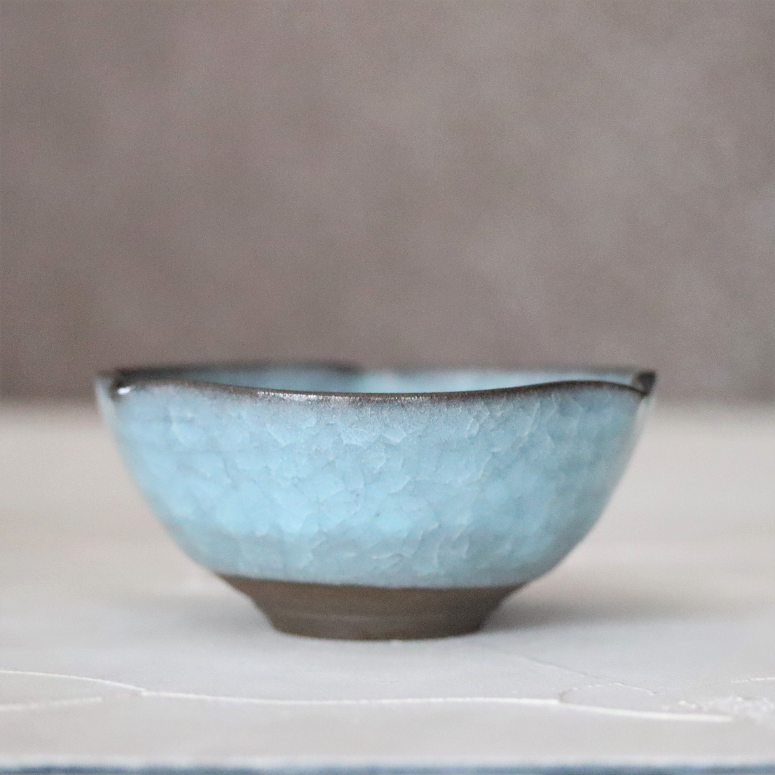 貫入青磁三方押小鉢 – うつわ御結