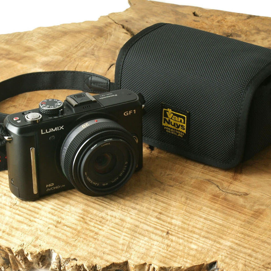 B113：LUMIX GF1用 キャリングケ－ス／横型（帆布のバッグ用ストラップ
