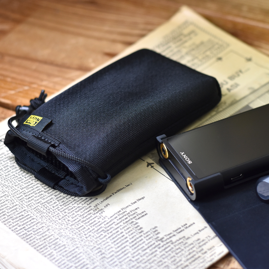 E108：SONY ウォークマン ZX500シリーズ用 ふわふわケース