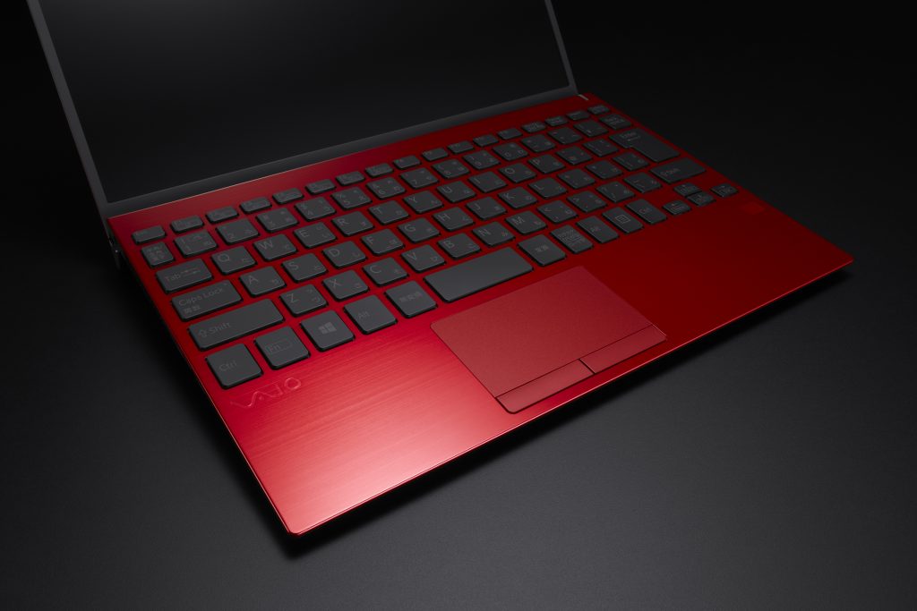 VAIO理想の「赤」で染め上げた「RED EDITION」モデルが 個人向け