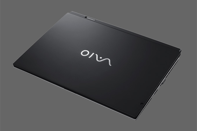 VAIO A12 ALL BLACK EDITION ー引き締まった『黒』が予感させる洗練