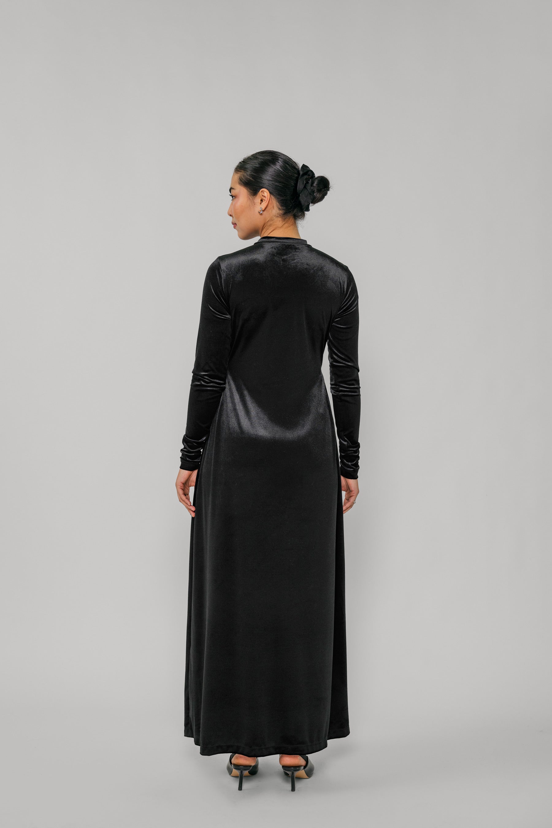 Velvet Dress Black | VELA Scarves – Vela