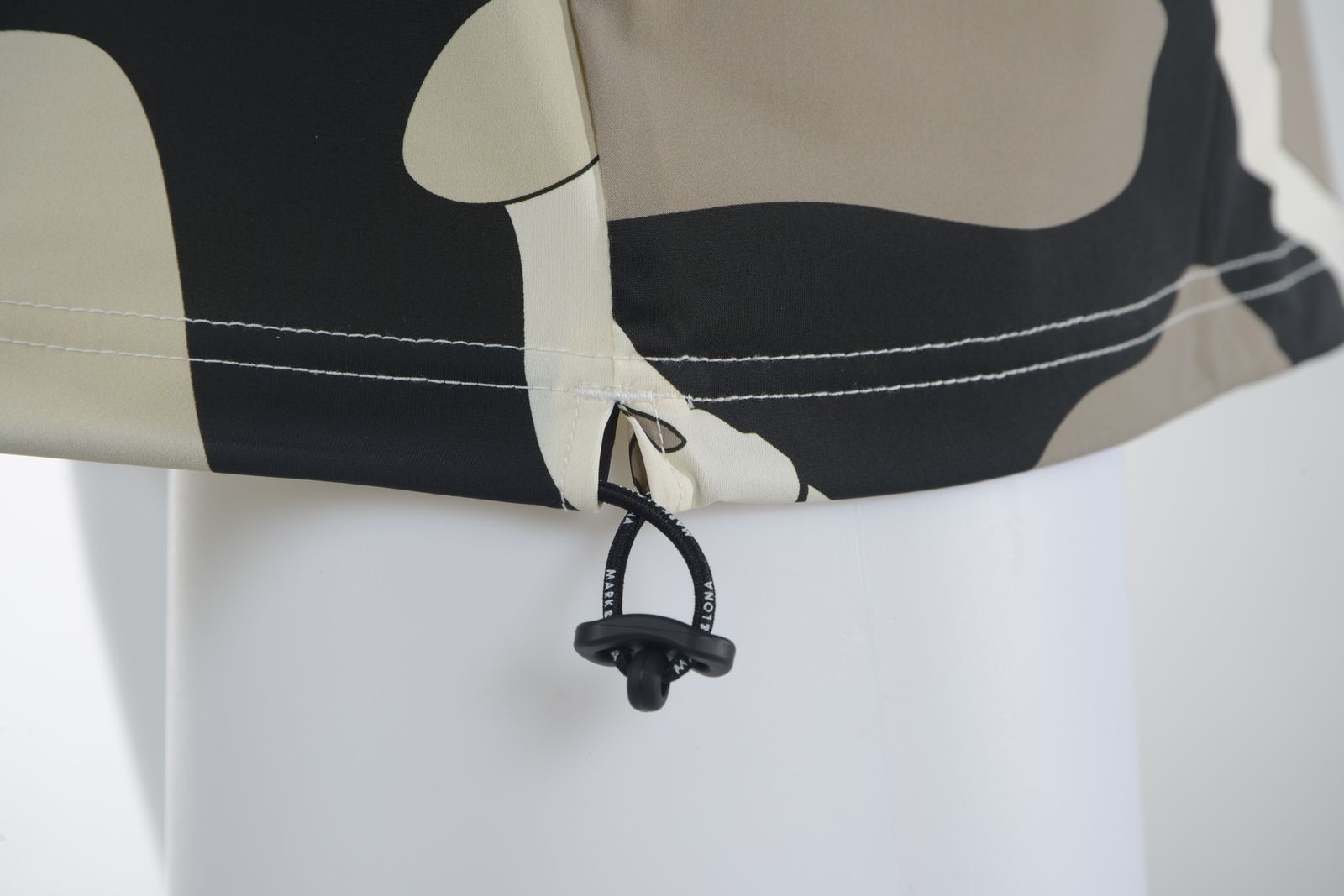 MARK&LONA - Milo Camo Tee | モックネック | 半袖Tシャツ