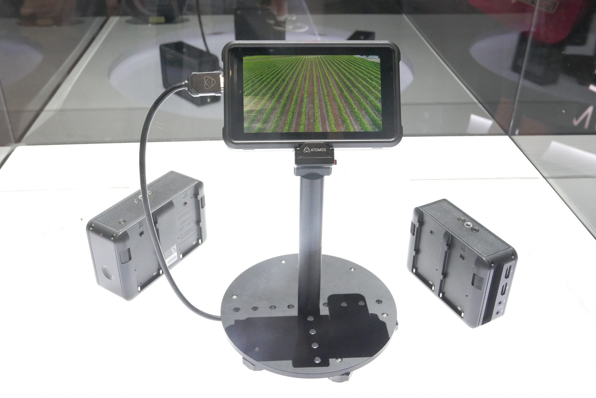 NAB Show2018】4K/60p録画・Apple ProRes RAWに対応したHDRモニター