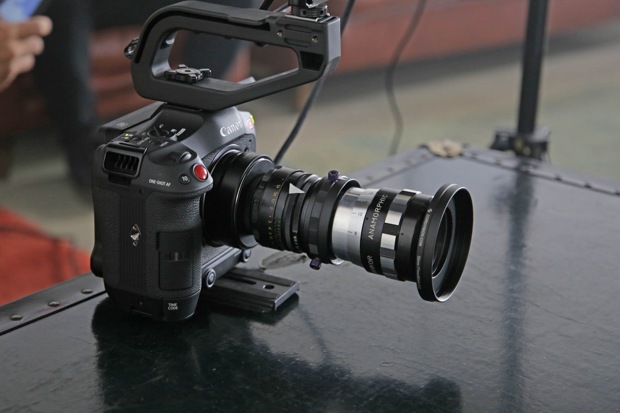 特集連動ムービー】映写機用アナモとオールドレンズを最新のEOS C70に