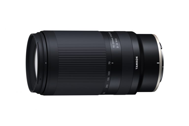 タムロン、Xマウント用の大口径標準ズームレンズ17-70mm F/2.8 Di III