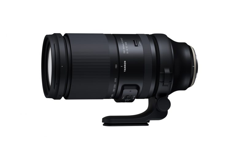 タムロン、中望遠マクロレンズ「90mm F/2.8 Di III MACRO VXD 」を発売