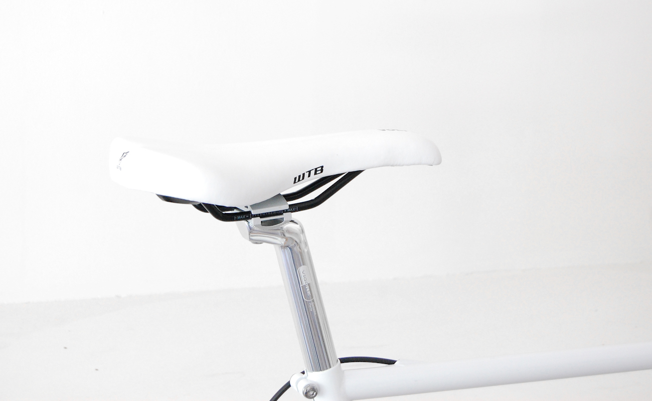 クロモリレーサー Grade e＋ - VIGORE -道具としての自転車の正しい進化-