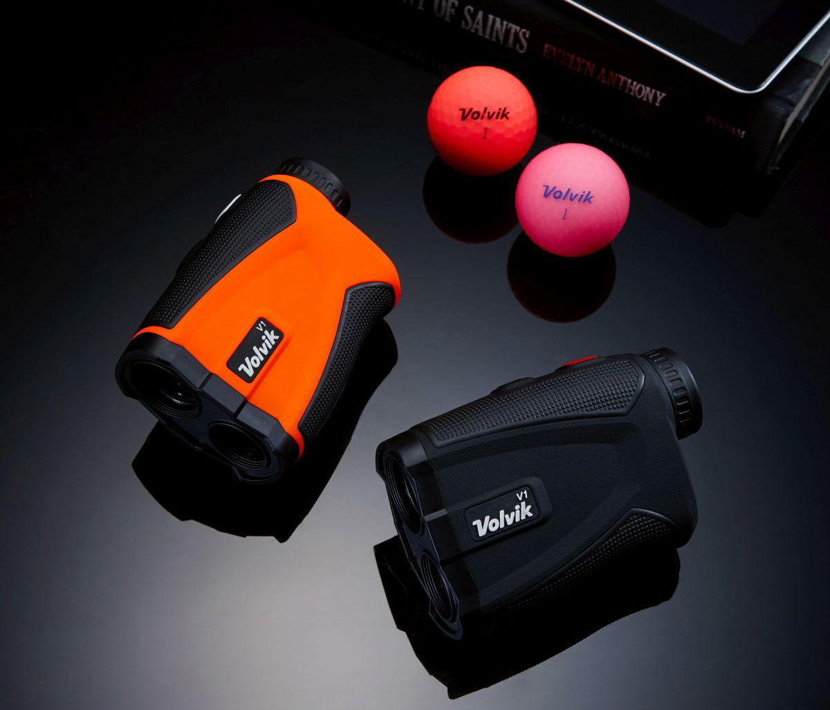 さっと構えてすぐ計測！セルフプレーの強い味方！ゴルフ用レーザー距離