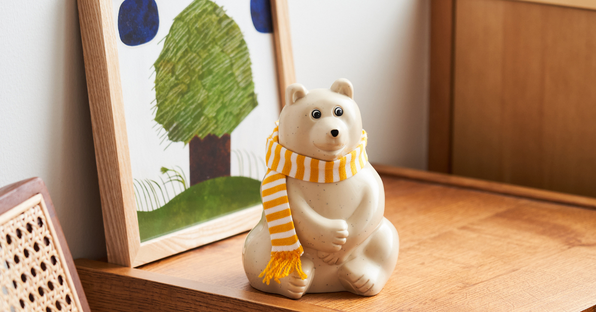 ╲完売必須╱2022年版 シロクマ貯金箱 マフラー付きが間もなく到着