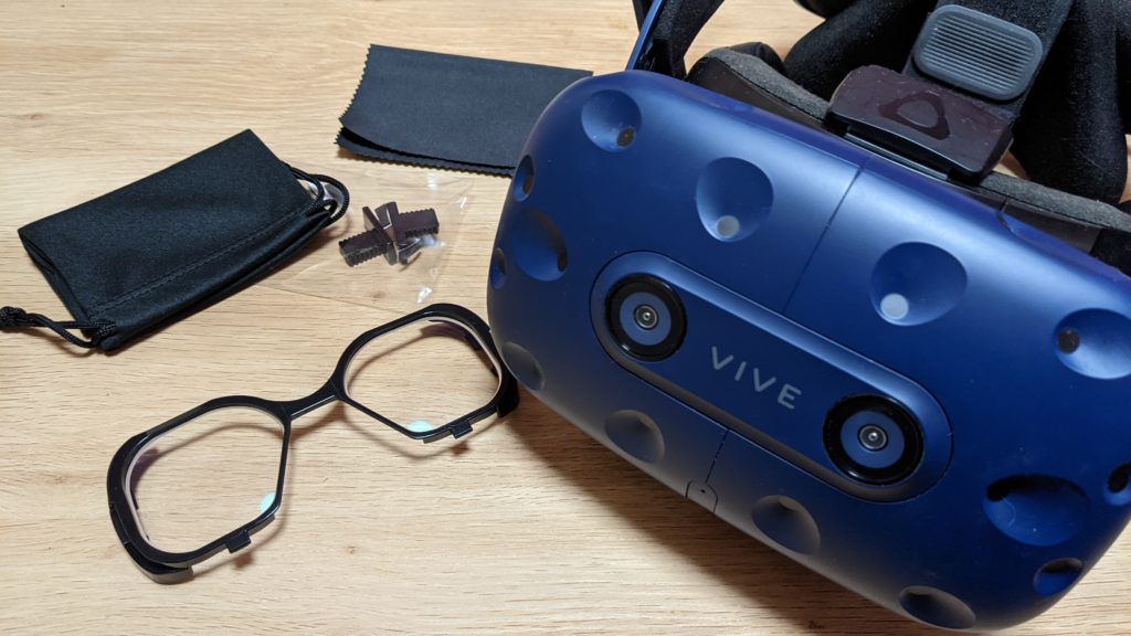 視力を気にせずVRで遊べる、VR専用メガネ『VRsatile』がめっちゃ快適