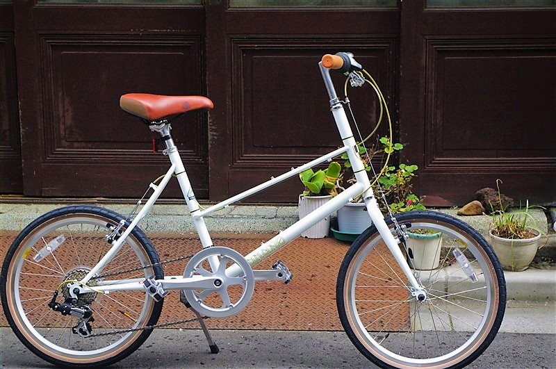 クラシカルな雰囲気のBRUNOミキスト ホワイト | VelostyleTICKET