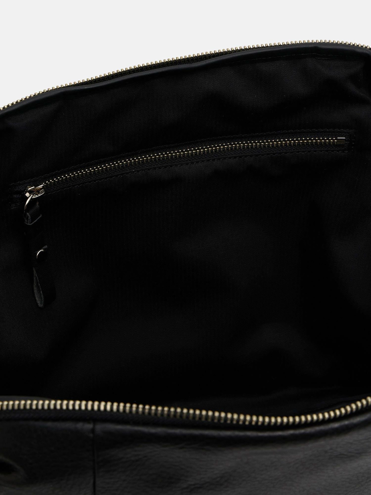 cornelian taurus by daisuke iwanaga long stone Small ブラック