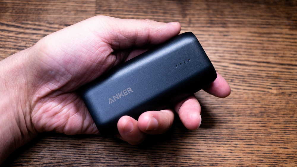 Anker 321 Power Bankレビュー：大容量が不要な人にちょうどよい小さな