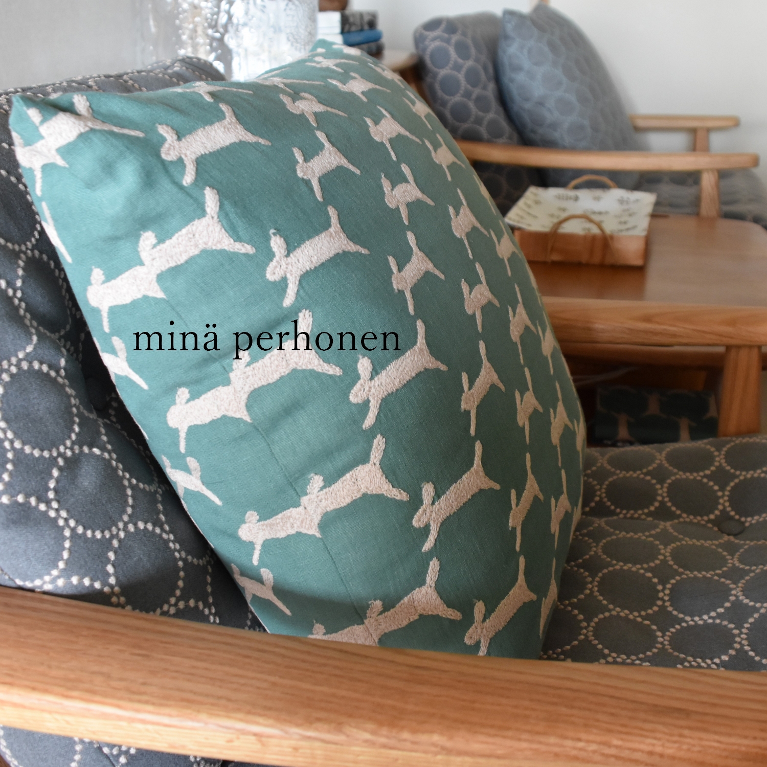 ミナペルホネン】既製品とハンドメイドのクッションカバーの違いといい