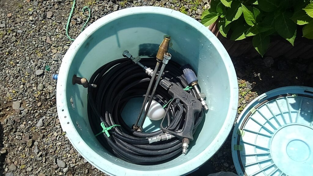 高圧洗浄機の作業中にバケツの水があふれてしまうのを簡単に自作diy