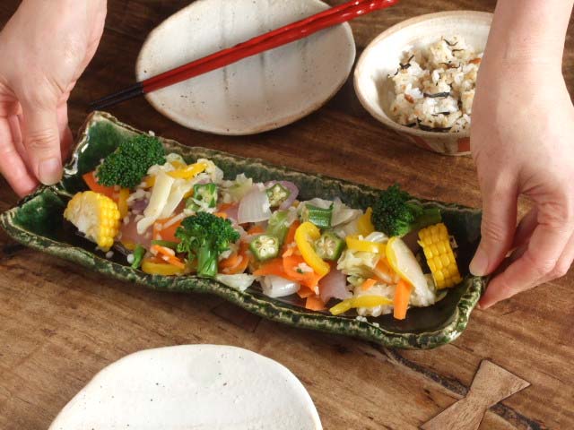 織部たわみ長角皿 - 【おとなの和食器屋 さんすい通販本店】