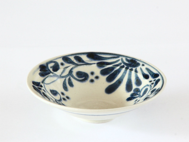 呉須唐草リム中鉢 - 【おとなの和食器屋 さんすい通販本店】