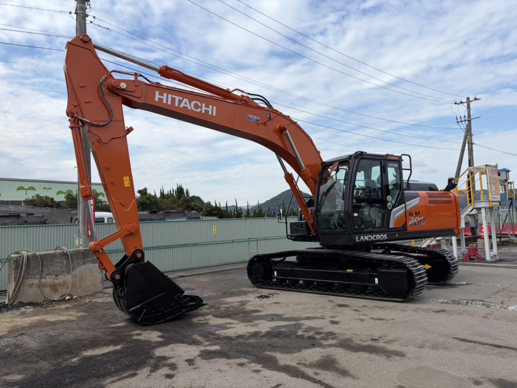 最新の安全技術を搭載！ZX200-7 納車レポート | 渡辺重機