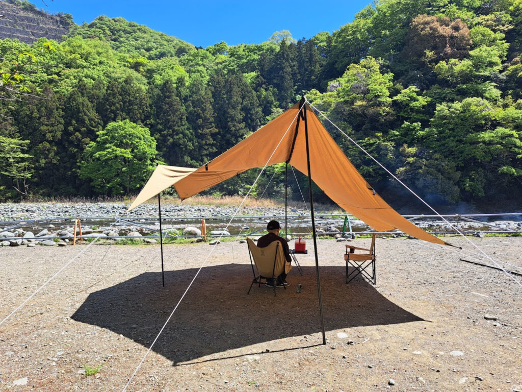 タープを張る向きと日陰を作る張り方を画像付きで紹介 – WAQ公式