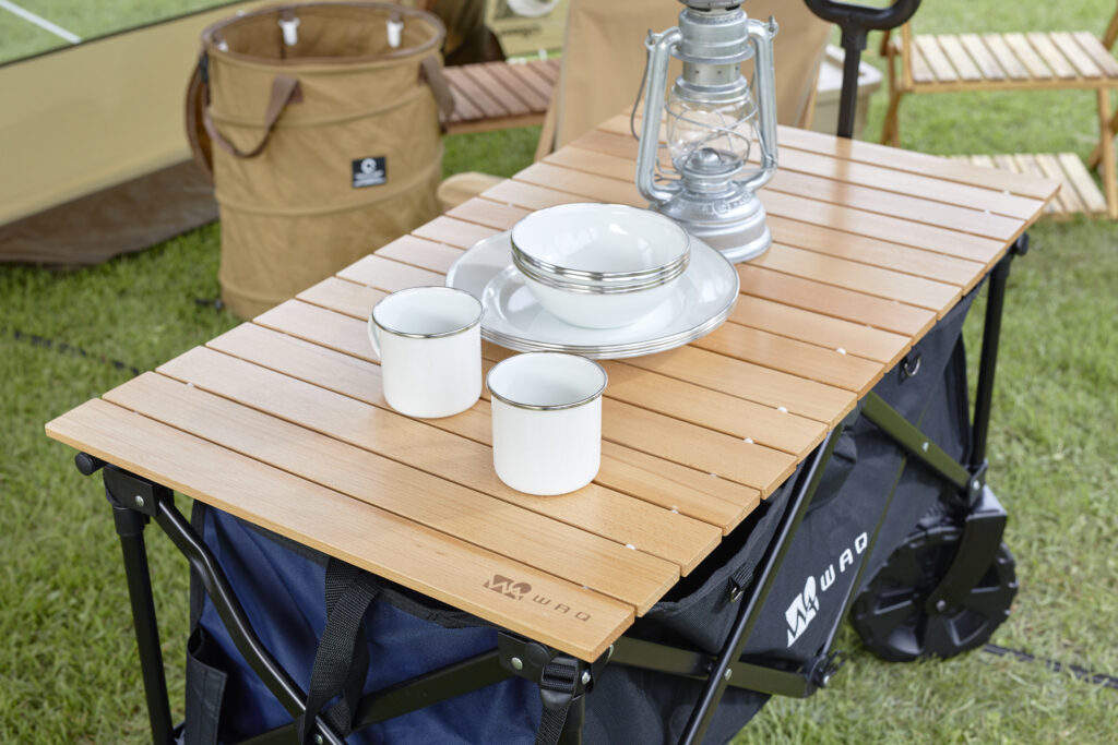 アウトドアワゴン＋すのこでテーブルに！専用テーブルのあるWAQワゴン