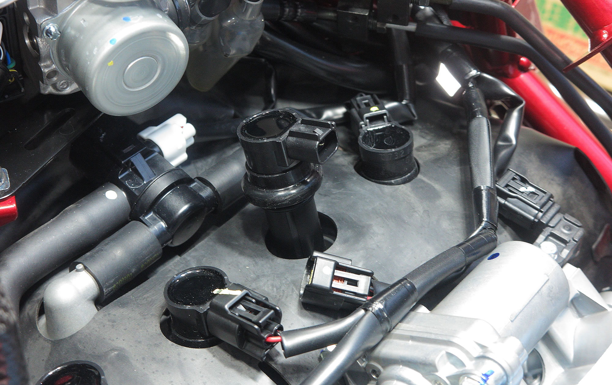 Ninja ZX-25R スパークプラグ交換