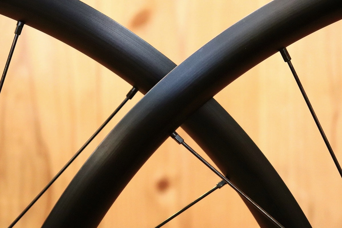 DT SWISS G540 DB アルミ チューブレスレディ ホイールセット シマノ