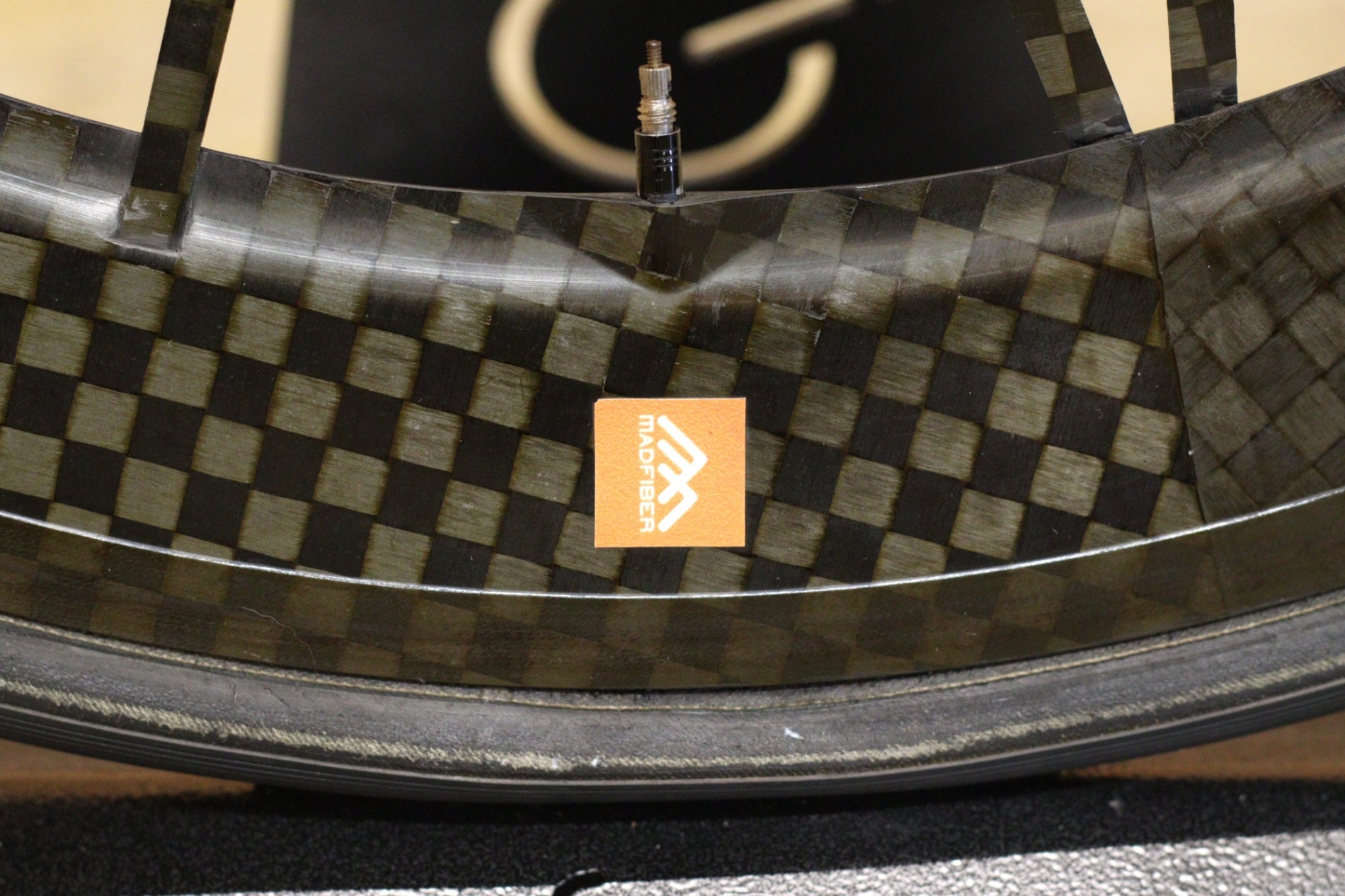 マッドファイバー MADFIBER TUBULAR カンパニョーロ 12/11S カーボン