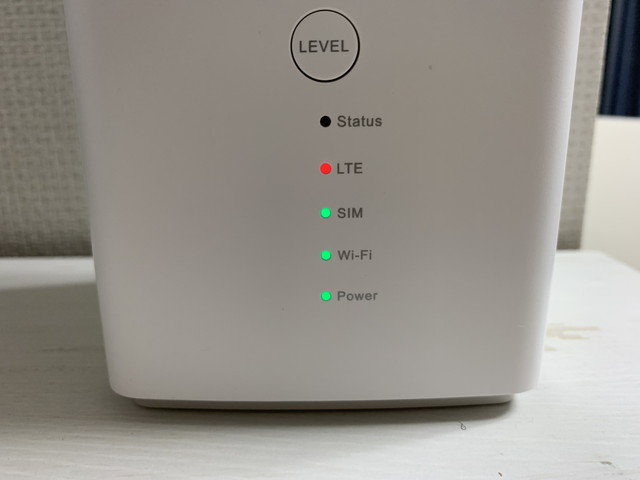 1,000円前後と安価に入手できる「SoftBank Air ターミナル」を使って64