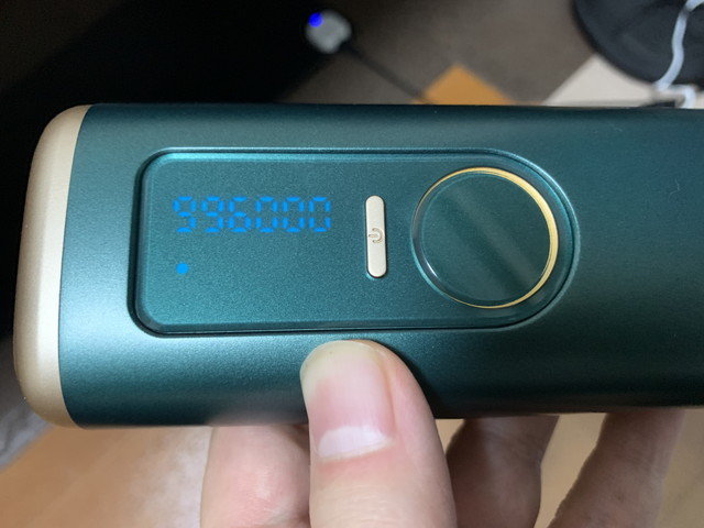 5段階レベルで3モード備える機能と価格を絞った家庭用脱毛器「Jeezfee