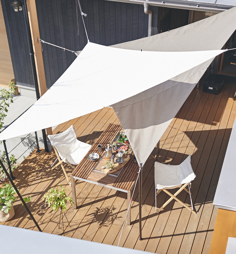 スノーピーク初の“住宅向け”シェードが登場。自宅で気軽にアウトドア