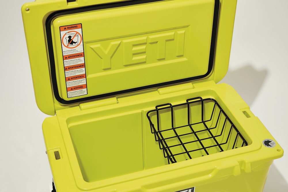 夏らしさ満点なカラーを纏った、イエティとクールの最強保冷ハイ