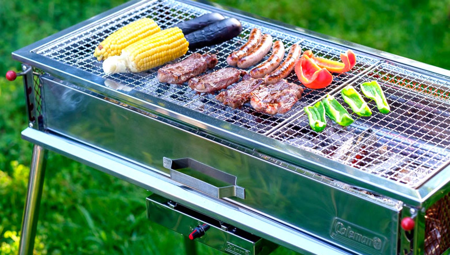 もうBBQにうちわは不要！ コールマンの電動ファン付グリルは、まさに次