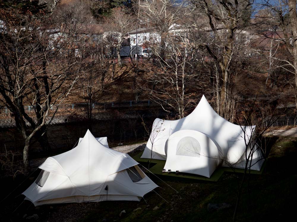 待望の復活を果たすMOSSの芸術的テント＆タープが、ついにヴェールを