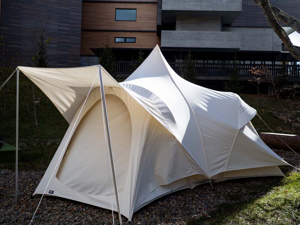 待望の復活を果たすMOSSの芸術的テント＆タープが、ついにヴェールを