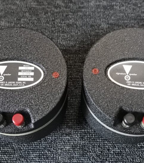 スピーカー – WEC5 商品紹介（Picture Items）