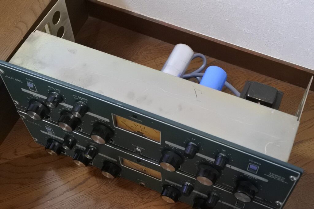 Altec 1592B Mixer ￥550,000/Pair – WEC5 商品紹介（Picture Items）