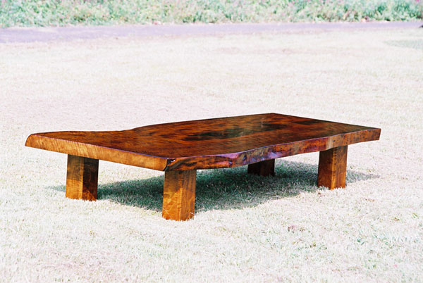 天然木一枚板の座卓 - 木製オーダー家具の然