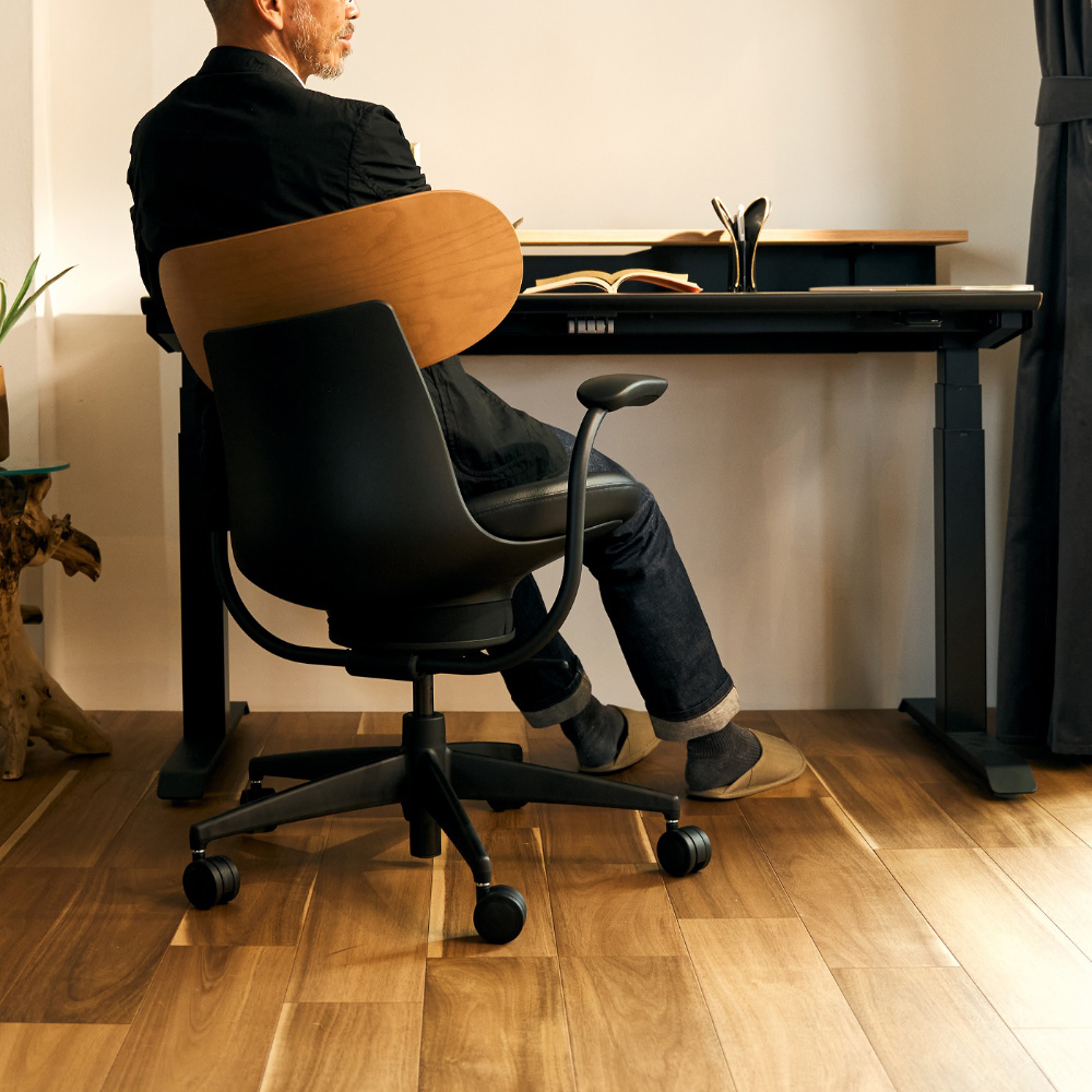 ingLIFE イングライフ／背クッションタイプ／肘なし／本体ブラック／背