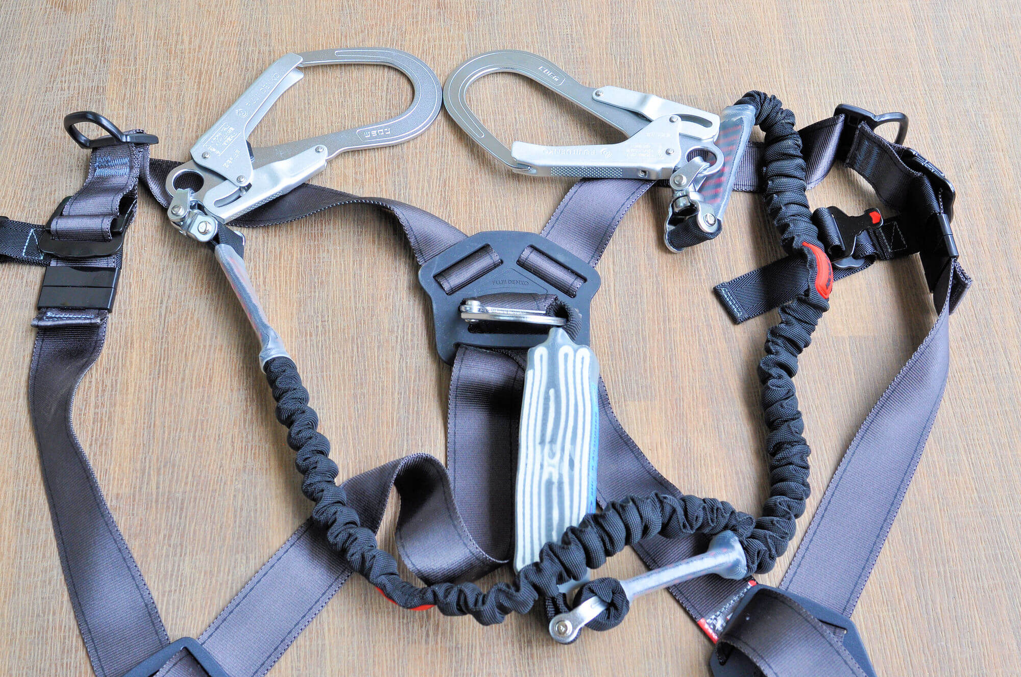 新規格のフルハーネス（安全帯）とは？必要な場面や旧規格との違い