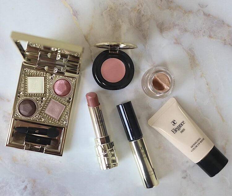 エレガンスの「2024年クリスマスコフレ」全色スウォッチ！イエベ